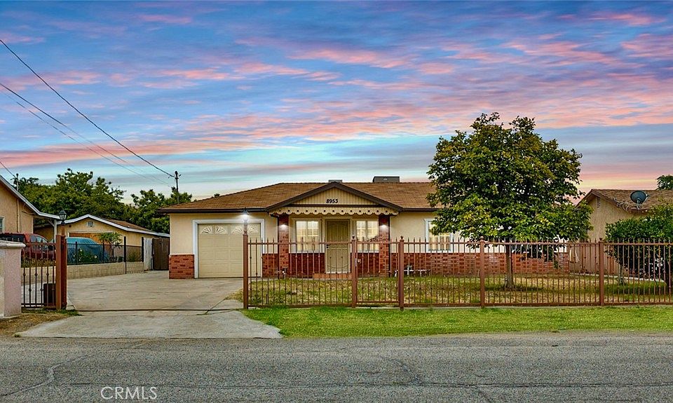 1st image of 8953 Robinia St