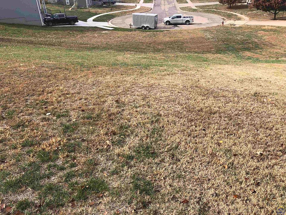 2nd image of 0 SW Fieldcrest Ct