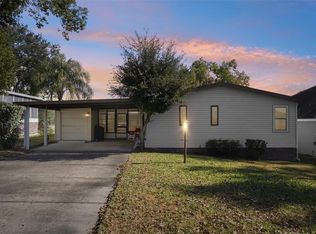 1409 Torrey Pines Dr, Lady Lake, FL 32159