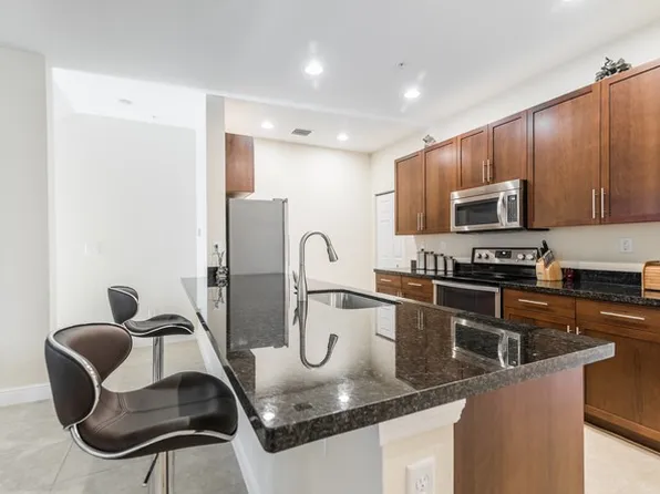 946 SW 147th Ave #2614, Pembroke Pines, FL 33027