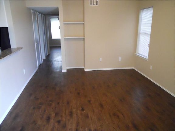 4th image of 5101 Herrick Ct APT B