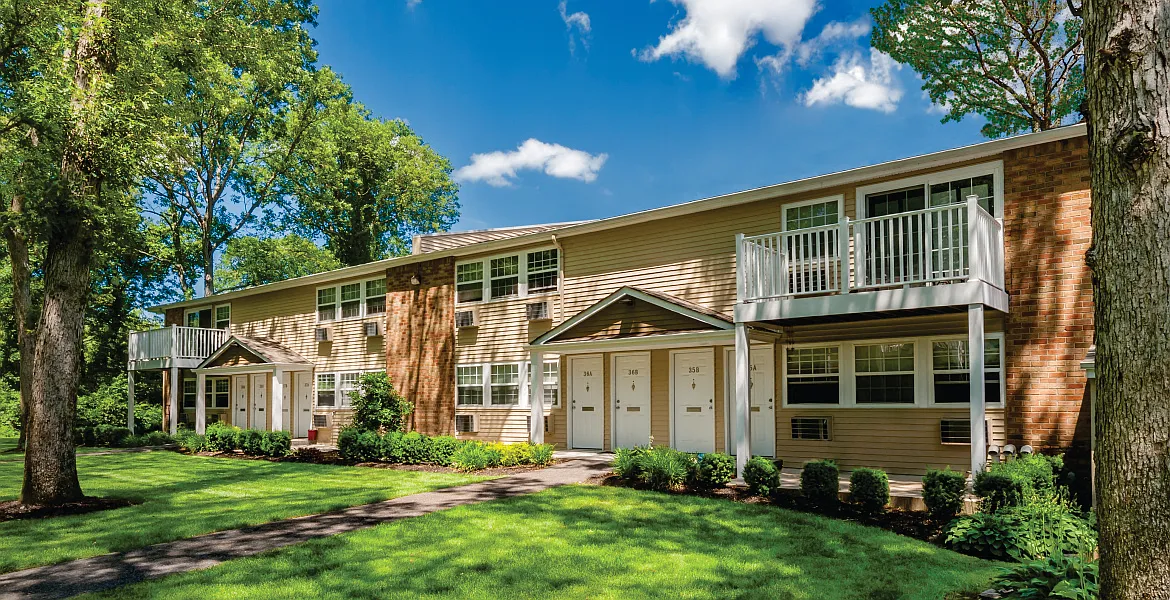 Pinewood Village — Photo 1