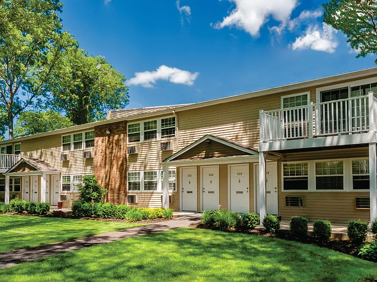 Pinewood Village — Photo 1