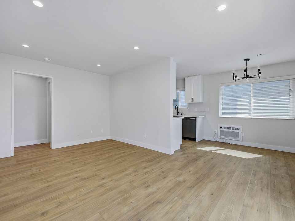 1st image of 1738 Colby Ave APT 4