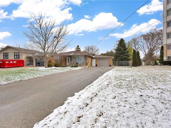 3rd image of 170 Paris Rd