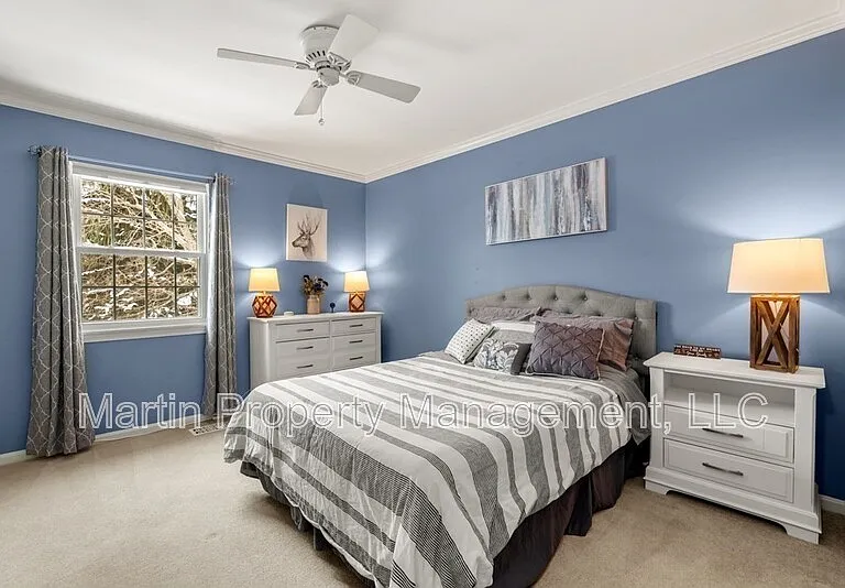 1107 Windsor Dr — Photo 7