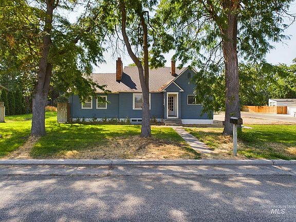 3rd image of 2104 College Ave