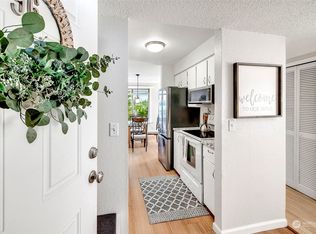 12525 NE 145th Pl APT F-96, Kirkland, WA 98034