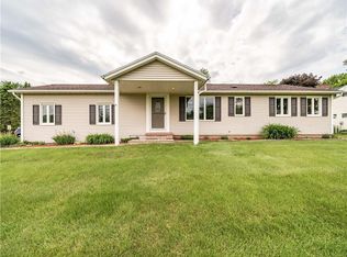 2 Waterford Way, Fairport, NY 14450