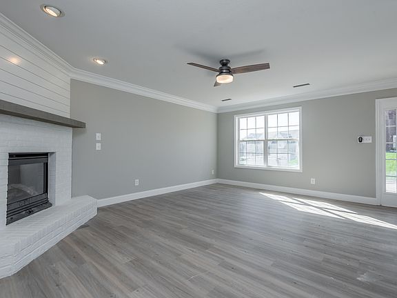 3rd image of 7415 Misty View Ln