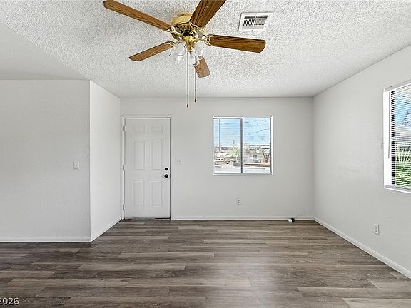 4th image of 215 Zinc St #A