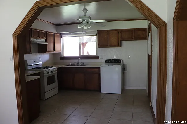 3910 Portsmouth Dr — Photo 7