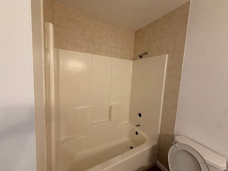 1001 Frank Ln — Photo 11