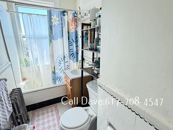 5th image of 132 Washington St #21