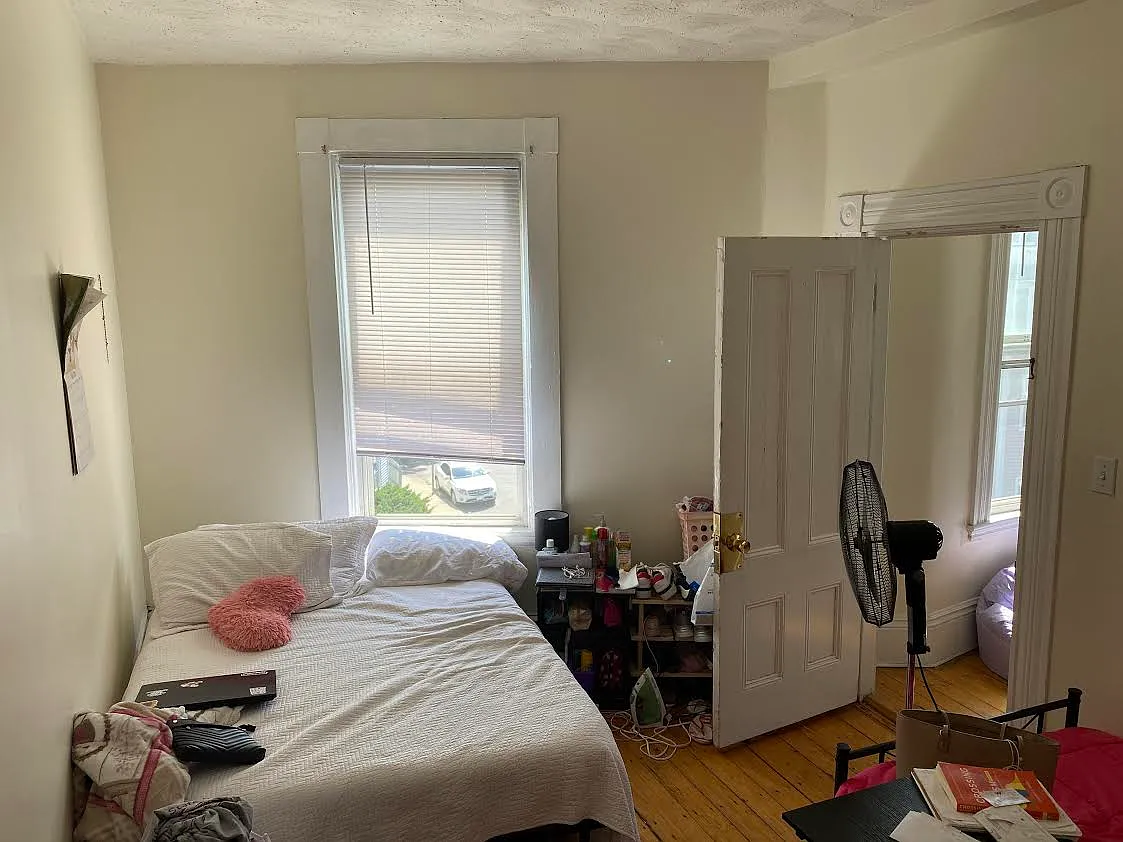 4 bed, $4,750 — Photo 4