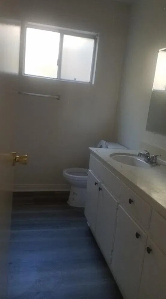 522 E Avenue Q5 — Photo 1