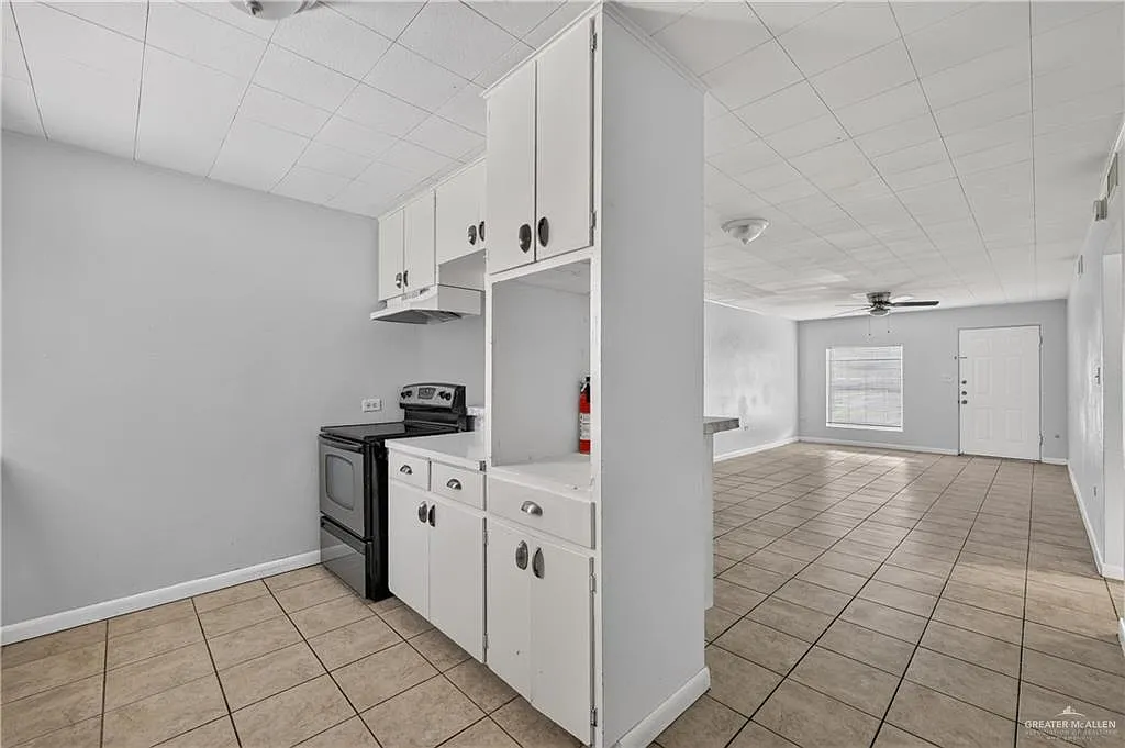 2 bed, 1.0 bath, 14877 sqft, $740 — Photo 2