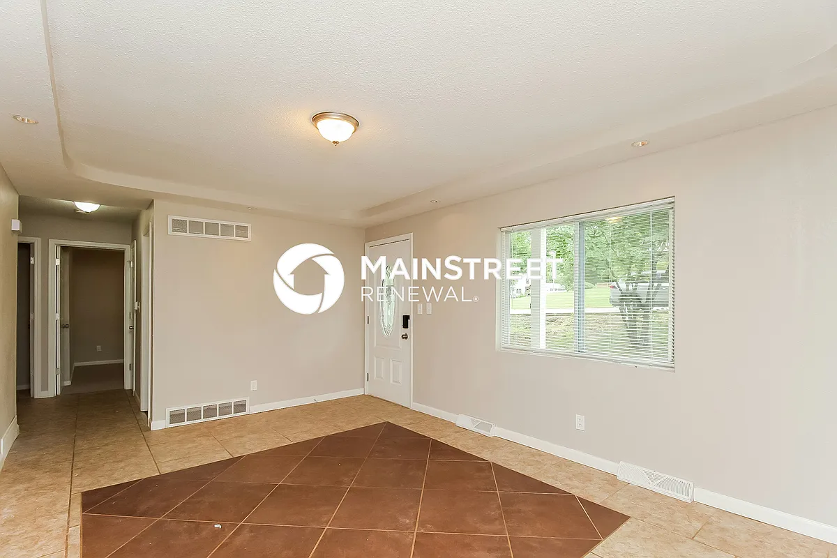 Living Room - 6130 N Eugene Field Rd