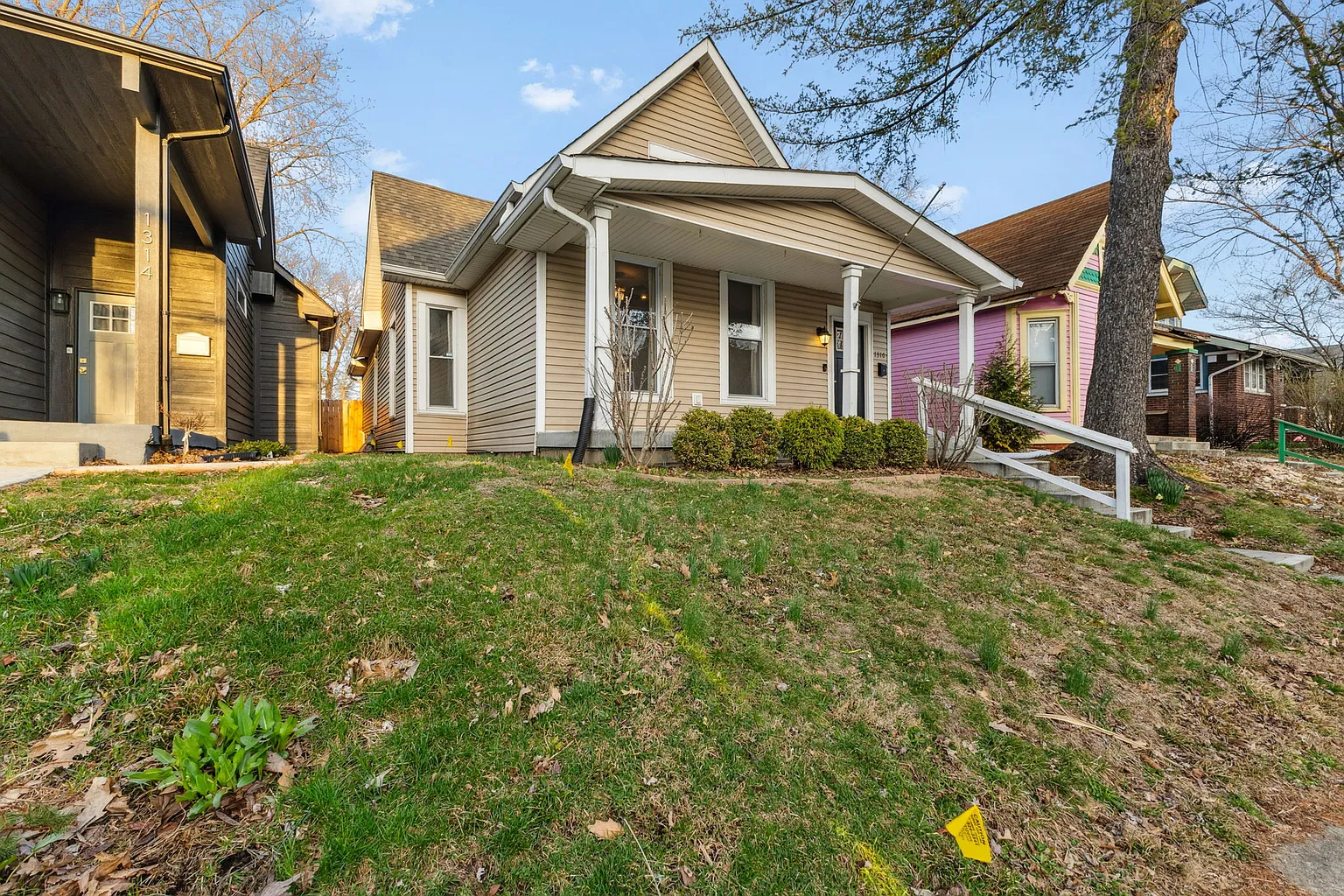 1310 Wright St photo 1