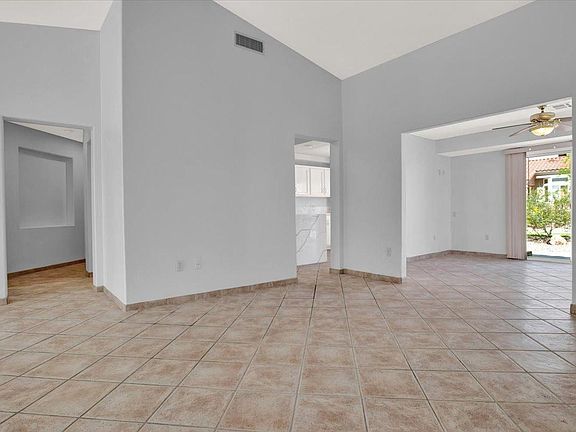 5th image of 10904 Black Ledge Ave