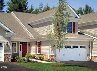 46 Watkins Dr #23, Newtown, CT 06470