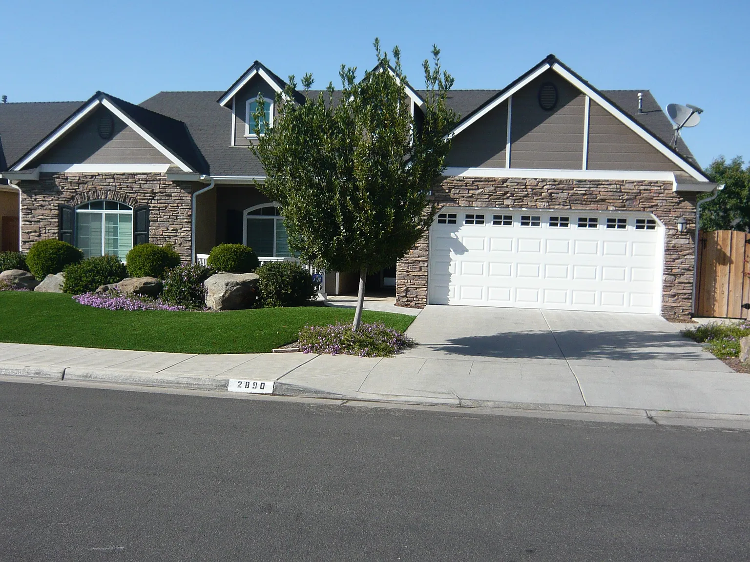 2890 E Jon Dr photo 1