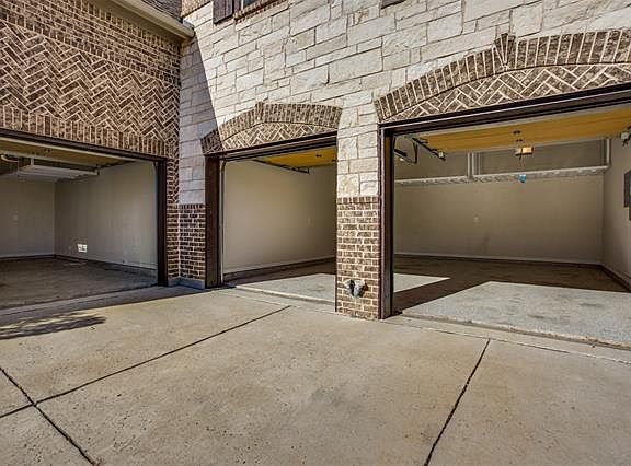 2nd image of 1607 Whirlaway Ct