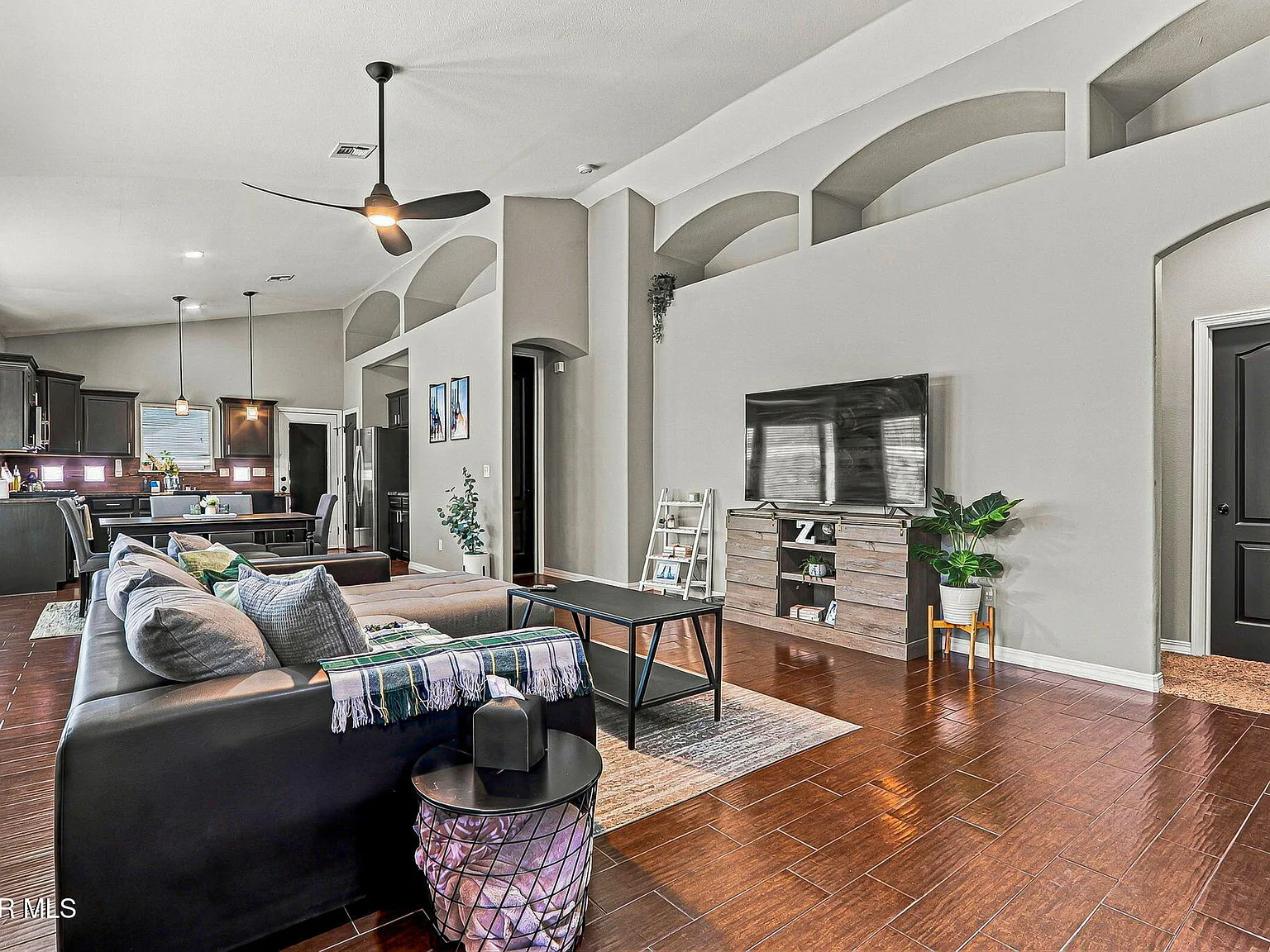 4 bed, 2.0 bath, 1575 sqft, $1,850 — Photo 4