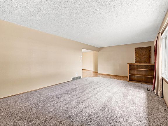 5th image of 2101 20th St S