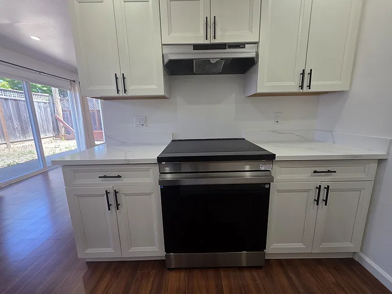 3360 Los Prados St — Photo 8