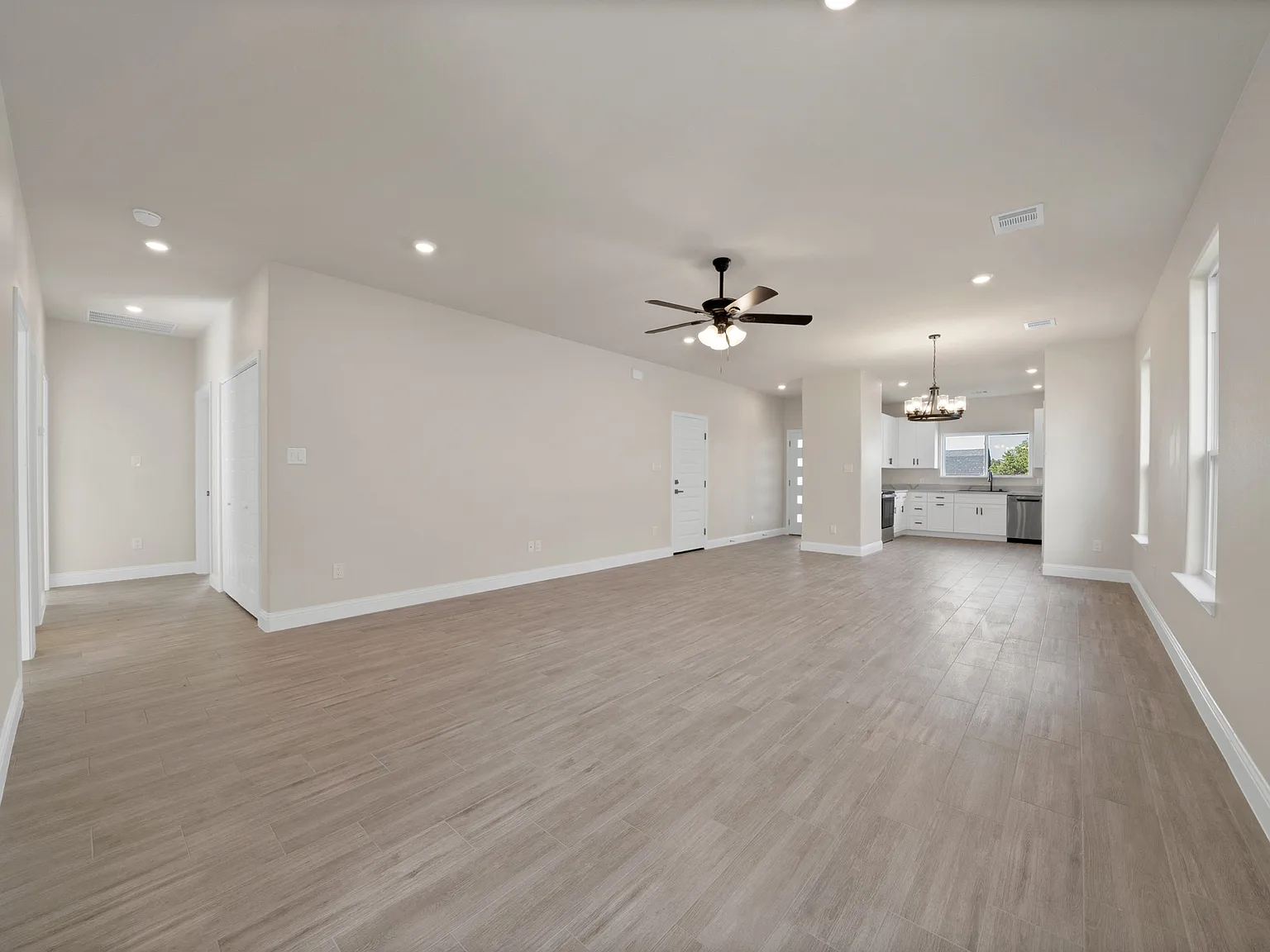 3 bed, 1487 sqft, $1,950 — Photo 4