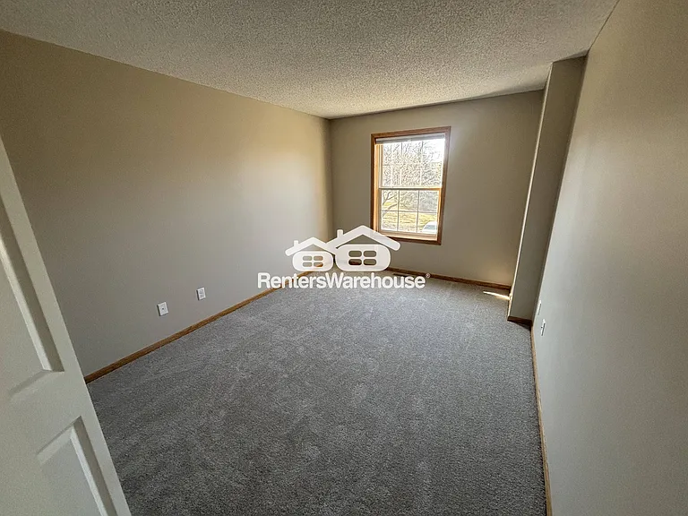 1905 Wildflower Ct — Photo 12