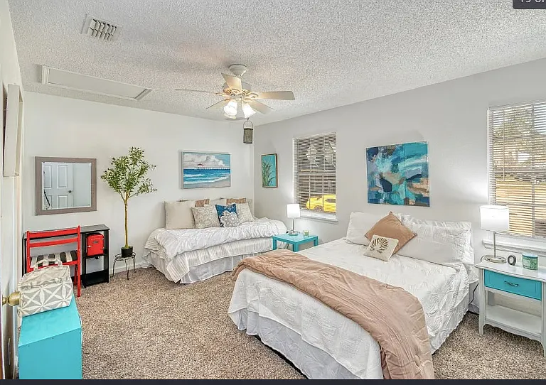 2350 Gregory Dr — Photo 10