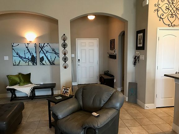 3rd image of 3700 Meadowtrail Ln