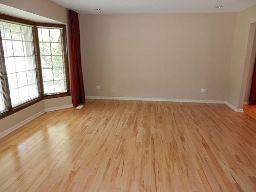 4th image of 323 Council Ct