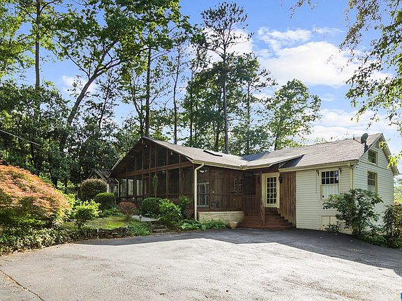 3rd image of 3077 Whispering Pines Cir