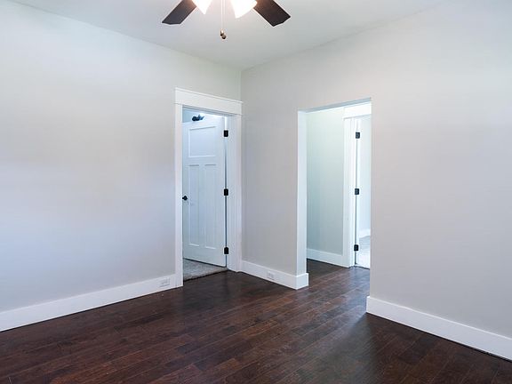 4th image of 2408 Holbrook Dr