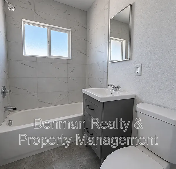 4306 N 12th St #6 — Photo 8