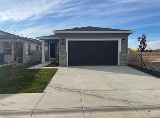 5861 N Static Line Ave, Meridian, ID 83646