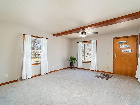 5th image of 802 Maple Street