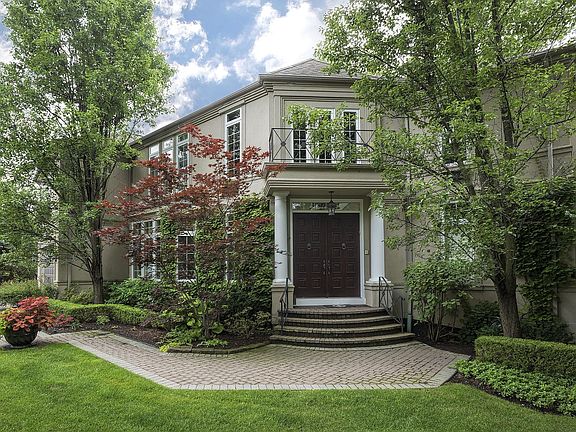 3rd image of 1640 Sylvester Pl