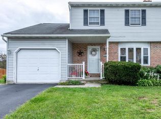 1726 Acorn Dr, Reading, PA 19608