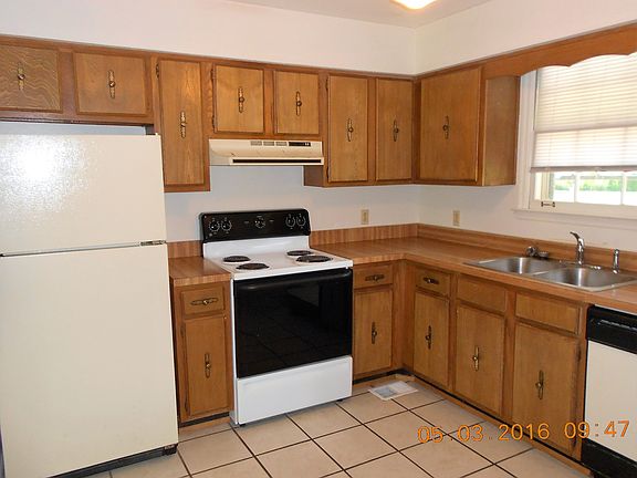 2nd image of 130-130C Creekwood Ln