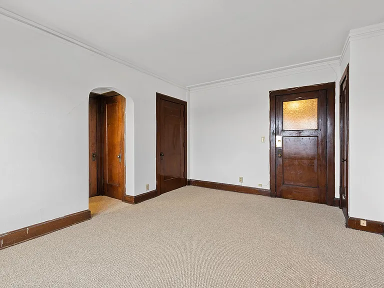 2324 W Wisconsin Ave — Photo 13