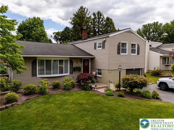 2087 Hopewell Rd, Bethlehem, PA 18017