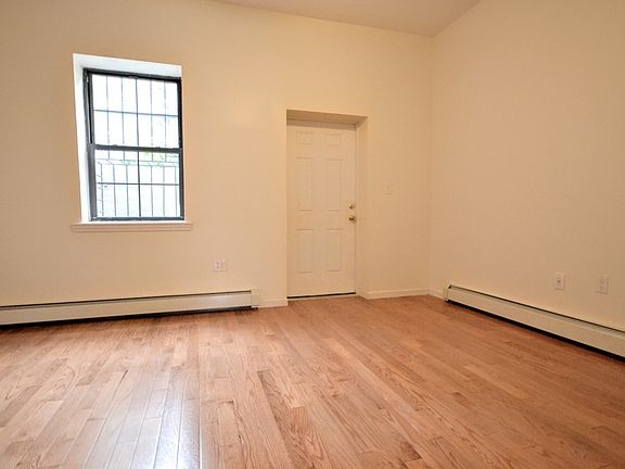 2nd image of 619 Grand Ave APT 1