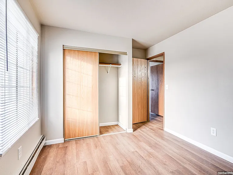 Stonecreek Apartments — Photo 37