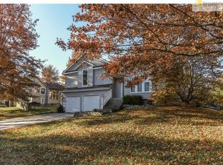 1411 N Anne Shirley Dr, Olathe, KS 66061