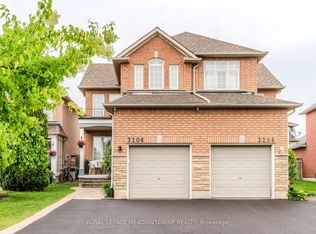 3206 Apricot St, Mississauga, ON L5N 8A8