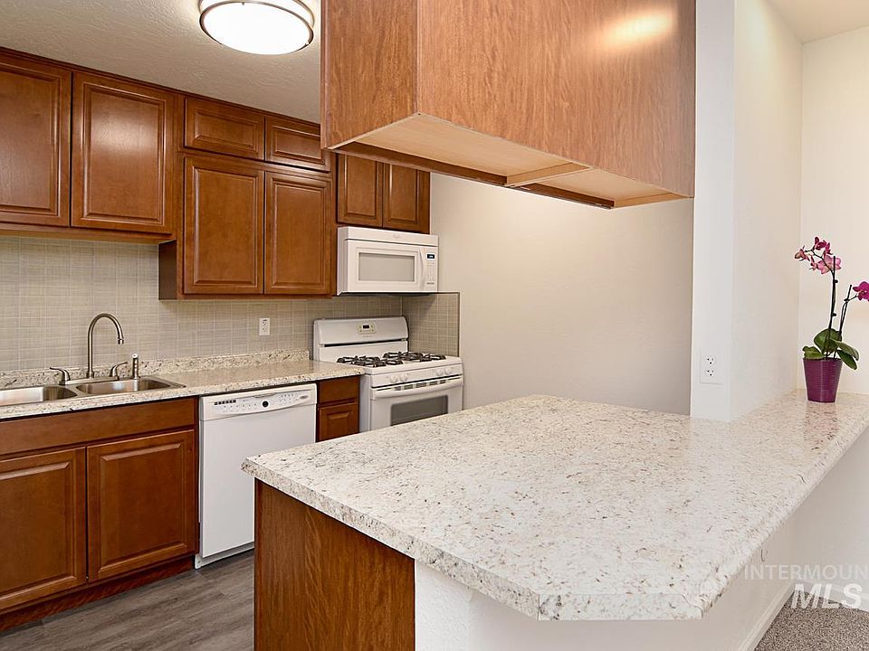 1st image of 1096 N Camelot Dr #F
